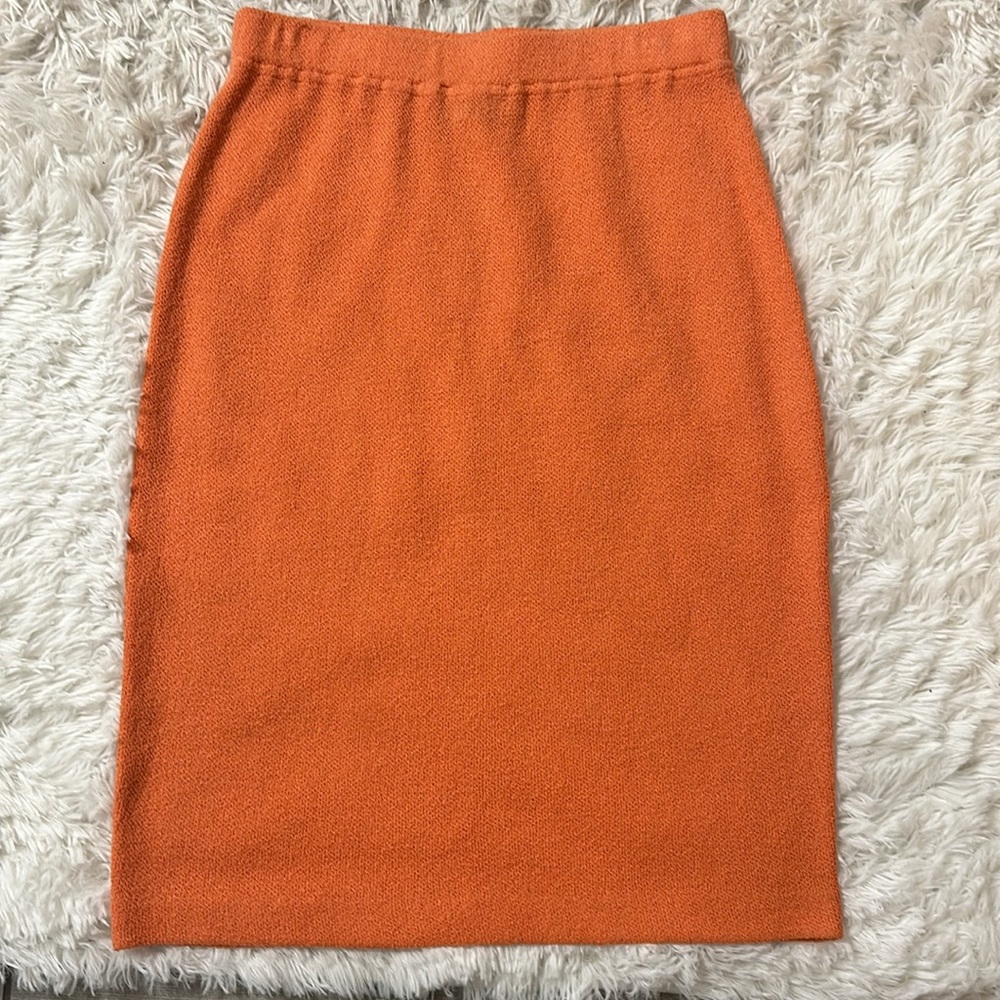 St. John Skirt - Picture 3 of 7